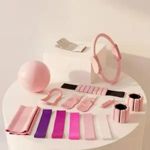 홈 운동을 위한 필라테스 장비 키트 링 세트 볼 조절 가능한 발목 및 손목 무게 저항 밴드 그립 양말 지침