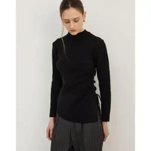 GIEMAR MOCK NECK UNBALANCE CUT KNIT BLACK 모크넥 언발란스 컷 니트 블랙 2085609