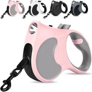 최대 77파운드의 개를 위한 손전등 16피트 보행용 목줄이 달린 접이식 360 엉킴 방지 나일론 테이프 미끄럼