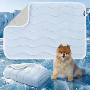 작은 강아지를 위한 Bedsure 쿨링 매트 QMax 0.4 얇은 통기성 상자 패드 실내 차가운 쿨 섬유와 미끄럼