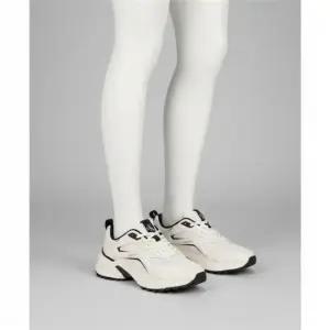 캘빈클라인 진 여성 트레일블레이저 하이크 런 메쉬 슈즈HW03002-01W 386920