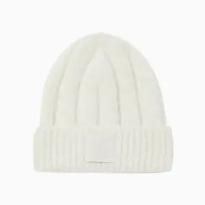 캘빈클라인진 모노그램 패치 로고 부클 비니 4D8065G FUP 314586