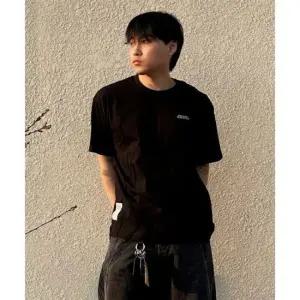 내셔널지오그래픽 N252UTS908 트레져 컨셉 올드밴 그래픽 세미오버핏 반팔 티셔츠 CAR본 BLACK 448928