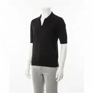 캘빈클라인진 여성 슬림핏 브이넥 폴로 47AB205 UB1 384234