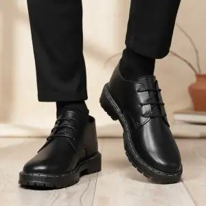 남성 3홀 미니멀리즘 레더 셋업 구두