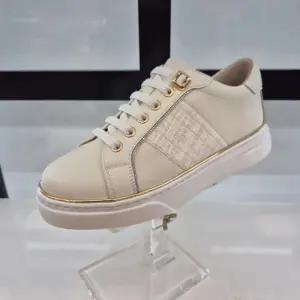 [엘칸토]엘칸토 HC11 소가죽 여성 스니커즈 Y0H8U61J339 (47942170)