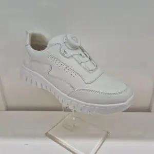 [엘칸토]엘칸토 HC11 소가죽 여성 스니커즈 C3H8U61J310 (47955629)