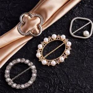 미니 스카프 고정링 스카프 클립 홀더 스카프 고리 링 쁘디 패션 돼지코 장식 홀더 버클 연출 룩