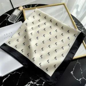 실크스카프 잔잔패턴 홀스 클래식무드 2컬러 미니 쁘띠스카프 스카프