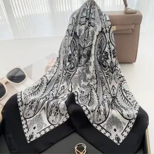 스카프선물 엄마스카프 봄스카프 페이즐리 사각 빈티지코디 멋스러운코디