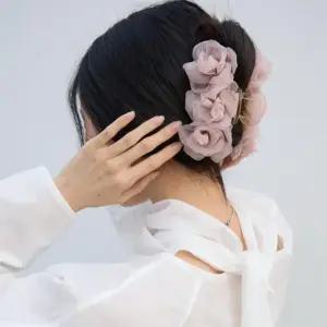 [다잇템]여자 장미 니트 SS 피크닉룩 시폰 헤어집게 (47593895)