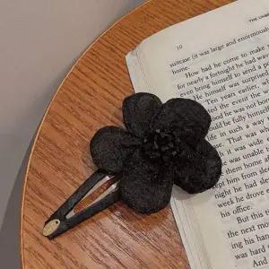여성 블랙 시크 러블리 포인트 플라워 똑딱핀 헤어핀