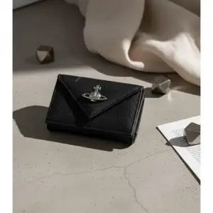 MUST IT_ 26SS ENVELOPE BILLFOLD 5115002EW S0021 N401) 사피아노 엔벨로프 반지갑)