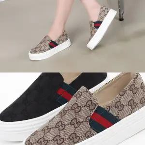 [애슬릿] 로고 배색 여성 키높이 통굽 슬립온 4cm