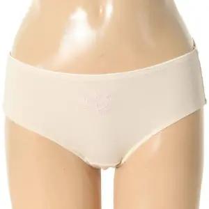 [롯데백화점]엘르이너웨어 여성 연중 자수 솔리드 면팬티(EBWPTR55SK)