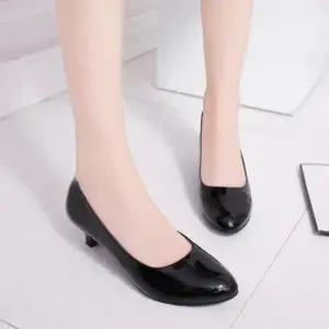 ONM 기본 펌프스힐 에나멜 미들굽 뽀족코 정장 캐주얼구두
