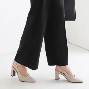 ONM 국내제작 뾰족코 베이직 밴딩 스트랩 통굽 미들힐