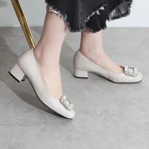 ONM 국내제작 에나멜 각코 사각큐빅 장식 통굽 미들힐