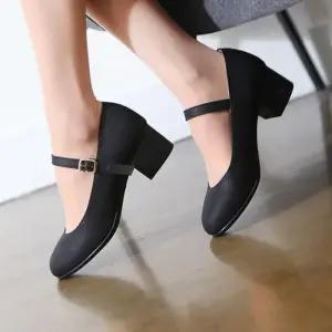 ONM 국내제작 둥근코 발등 스트랩 통굽 메리제인 미들힐