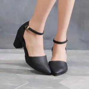 ONM 국내제작 뾰족코 트임 발목 스트랩 통굽 미들힐