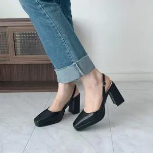 ONM 스퀘어토 가보시 통굽 스트랩 여성 슬링백 청키힐 4f