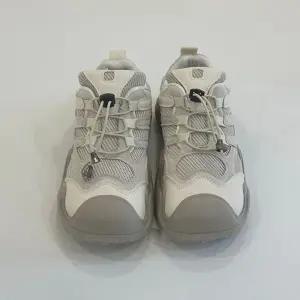 ONM 스타일 아웃도어 운동화 스트링 고프코어룩 여자