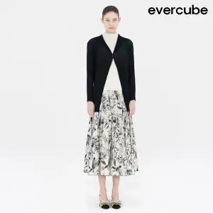 에바큐브 패턴 플리츠 스커트