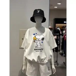 [클라이드앤](김해점)[클라이드 frank stone] 여성 스누피 밑단밴딩 반팔티셔츠 FPBTS770F