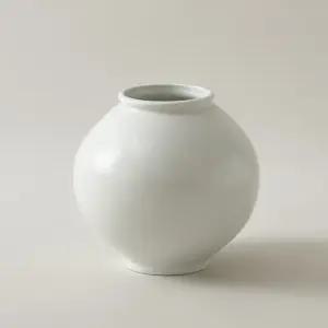 작가가 만든 백자 달항아리 무광 2호