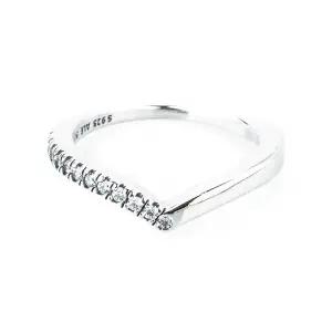 [판도라] 192394C01 타임레스 위시 하프 스파클링 링 반지