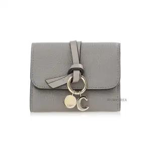 [라벨루쏘]  SS25 여성 알파벳 코인 반지갑 CHC21WP945F57 053