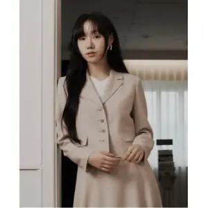 [올리비아로렌]올리비아로렌 메탈 버튼 셋업 자켓 VOCGA5M3231