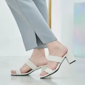 심플 스트랩 뮬 슬리퍼 AM0603