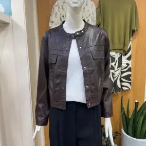 클리지 DP01 라운드 크롭 레자 자켓 대동백화점 CP7WLJ04