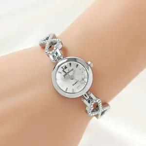 패션시계 손목시계 여성 트윈리본 메탈 실버-WFHJCX9