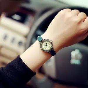 로망스 아날로그 손목시계 여성 가죽시계-WFHJIRX