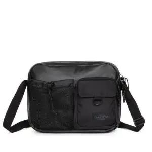 [갤러리아] [이스트팩] 수납력 좋은 가벼운 크로스백 여행용백 사첼 M (EPCBS16 008_)