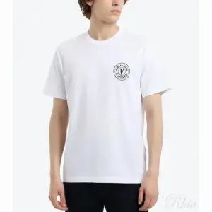 [베르사체] 반팔 티셔츠 화이트 78GAHE07 CJ00E 003 150669532