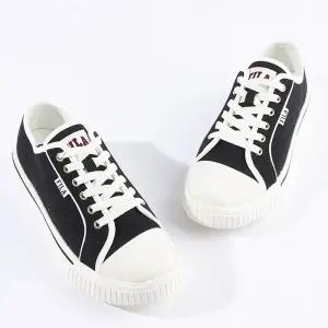 공용 코트 라이트 경량 캔버스 스니커즈 블랙 1TM01781F