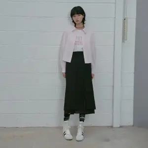 [LAP](강남점)[리오더 예약]배색 트임 H라인 스커트 AS1WS261