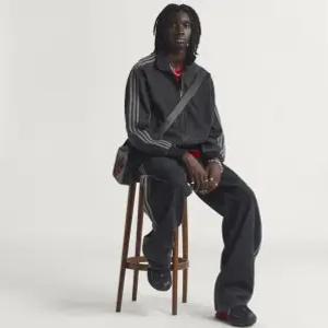 오리지널 [남여공용] 루즈핏 아디컬러 데님 파이어버드 트랙 탑 블랙 KD1516_JK