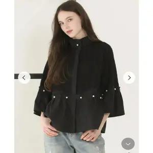 [손정완](타임스퀘어점패션관)러플 진주 레이스 셔츠ZDR5151190