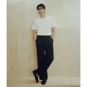 [갤러리아] [25SS 변우석] 남자 린넨 와이드 슬랙스 (01115517)