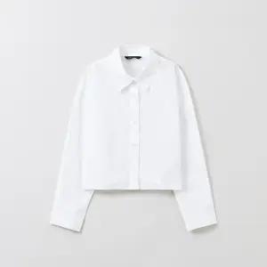 [스타필드 하남 스파오][고밀도코튼] 크롭 셔츠 (바이오워싱)_SPYWE49W12