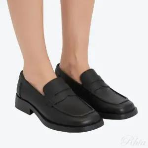 [캠퍼] 여성 도나 로퍼 슈즈 153906570