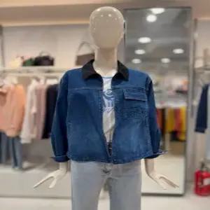 카라배색 포인트의 집업 데님자켓 CLFSJK103_DG