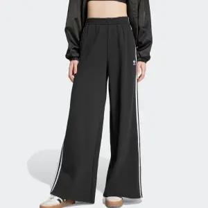 [스타필드 안성 ABC마트] 아디다스 3S 루즈 프렌치 테리 와이드 레그 팬츠 (IY7255)