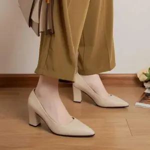 외출패션구두 베이직 미들힐 통굽 구두 가을 여자 패션 펌프스힐