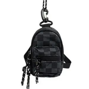 목걸이 미니백팩 지갑 세컨백