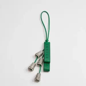 MUST IT_디올 릴리 오브 더 밸리 백 참 - 브라이트 그린 스무스 카프스킨 앤틱 실버 피니시 브라스